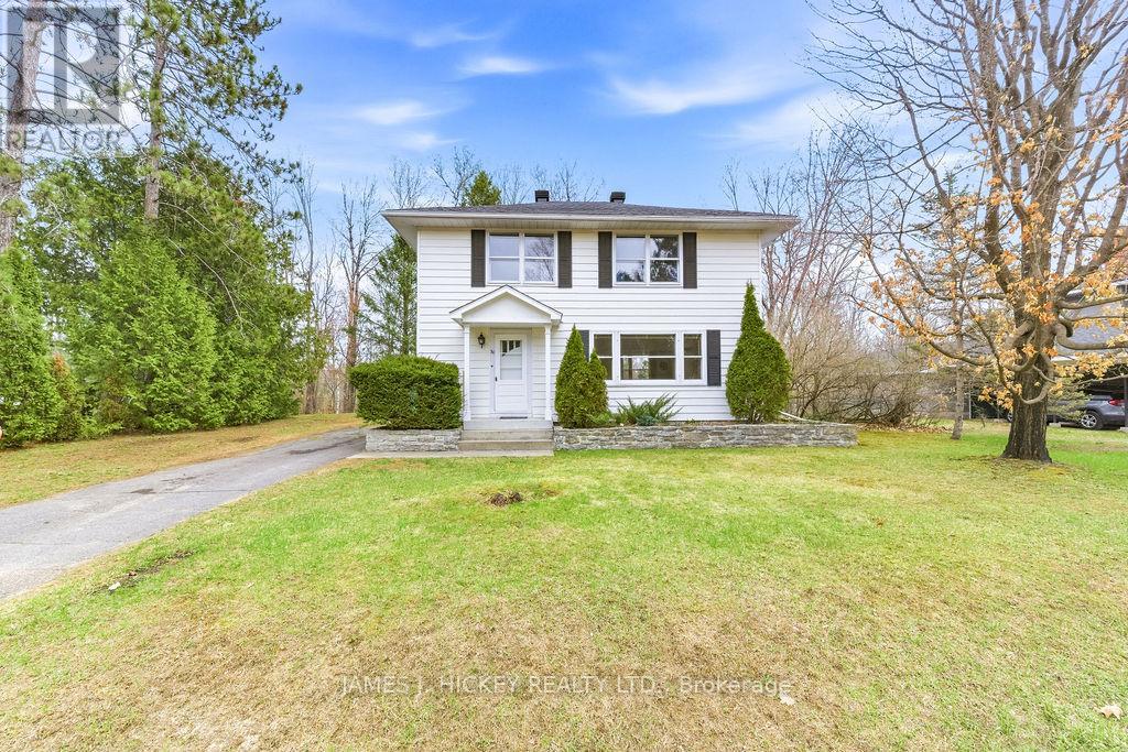 30 Laurier Avenue, Deep River, Ontario  K0J 1P0 - Photo 1 - X13068576