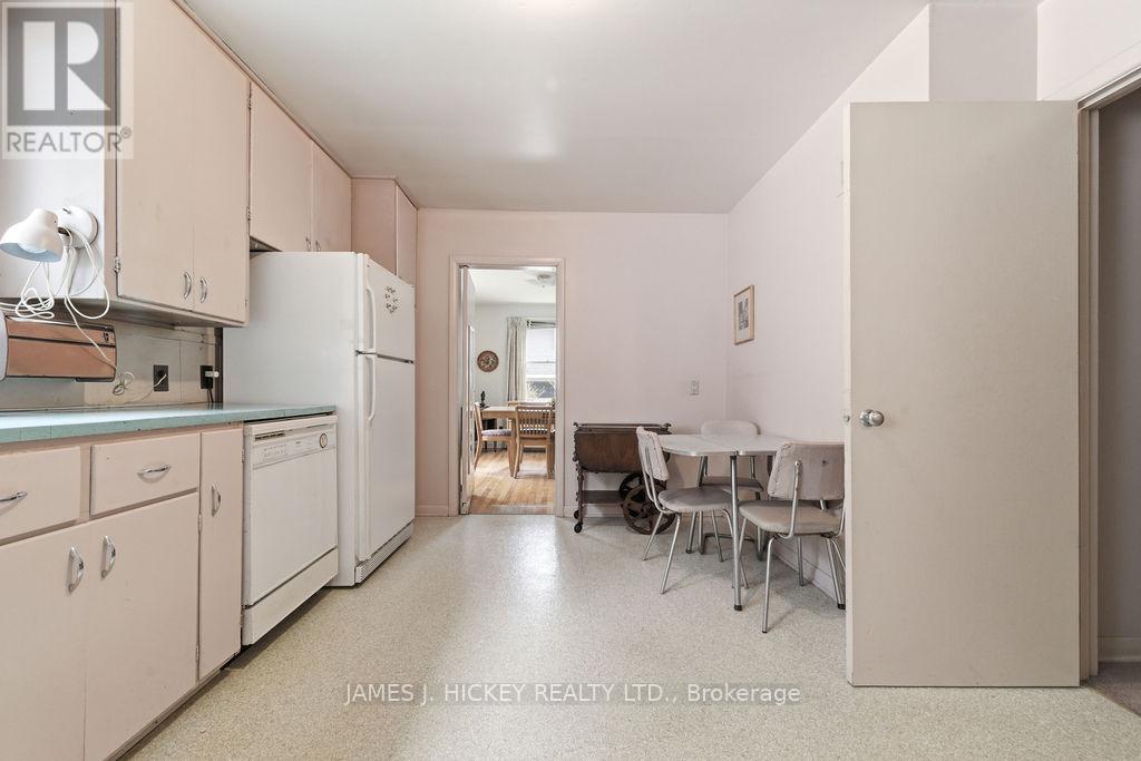 30 Laurier Avenue, Deep River, Ontario  K0J 1P0 - Photo 5 - X13068576