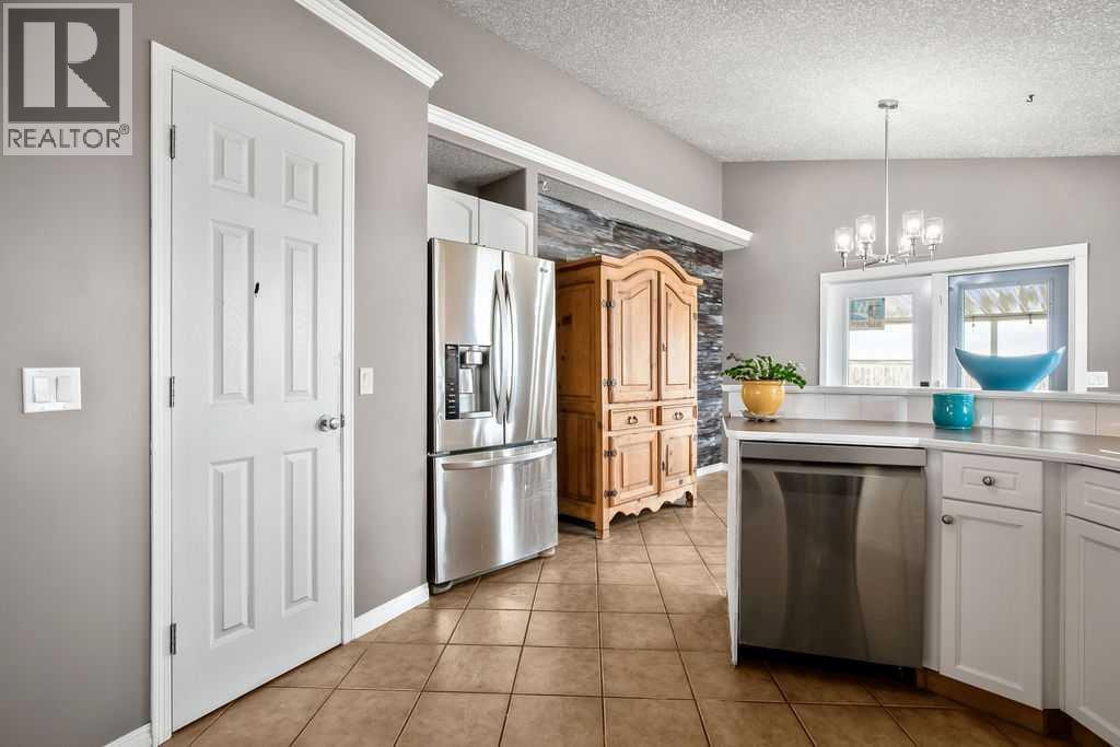 402 Highwood Village Place NW, High River, Alberta  T1V 1W1 - Photo 6 - A2303123