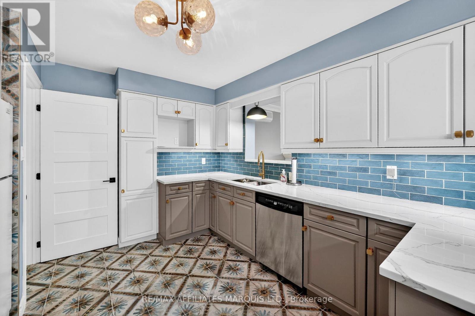 207 Mckenzie Street, Cornwall, Ontario  K6K 1J3 - Photo 9 - X13068476