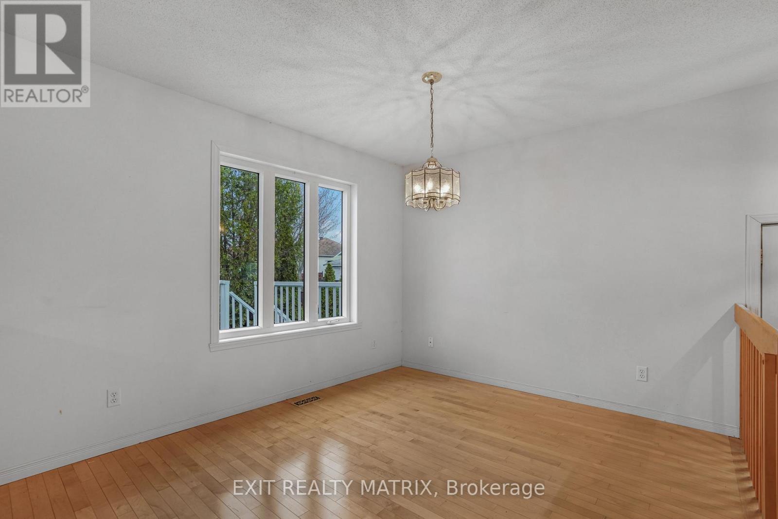 836 Pilon Street, Hawkesbury, Ontario  K6A 3P8 - Photo 12 - X13068608
