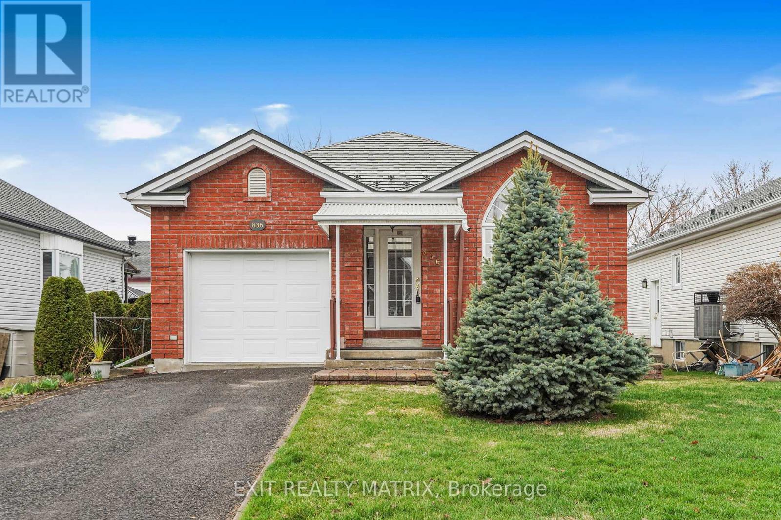 836 Pilon Street, Hawkesbury, Ontario  K6A 3P8 - Photo 2 - X13068608
