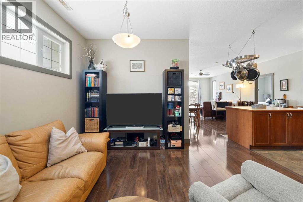502, 8000 Wentworth Drive Sw, Calgary, Alberta  T3H 5K8 - Photo 7 - A2306610