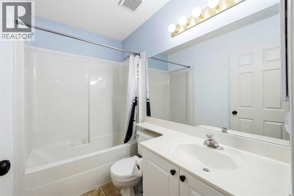 289 Douglas Ridge Circle SE, Calgary, Alberta  T2Z 3H5 - Photo 22 - A2306658