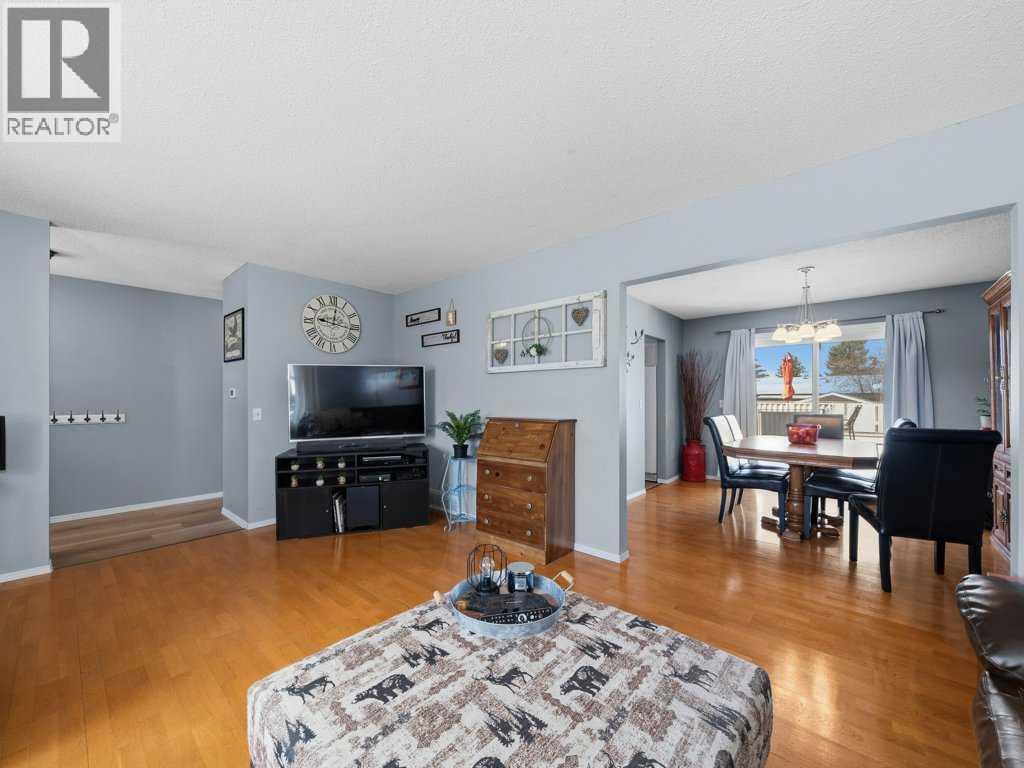235 Rundleridge Drive NE, Calgary, Alberta  T1Y 2K5 - Photo 5 - A2306899