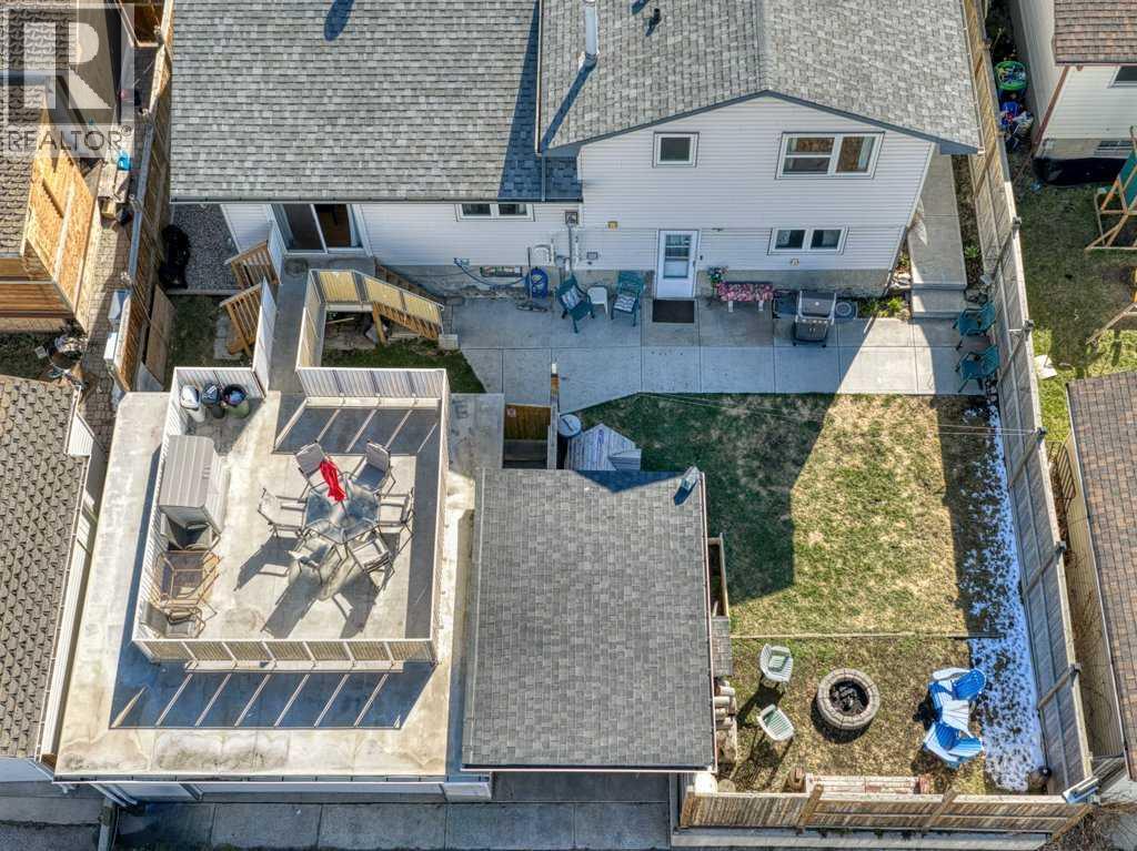 235 Rundleridge Drive NE, Calgary, Alberta  T1Y 2K5 - Photo 2 - A2306899