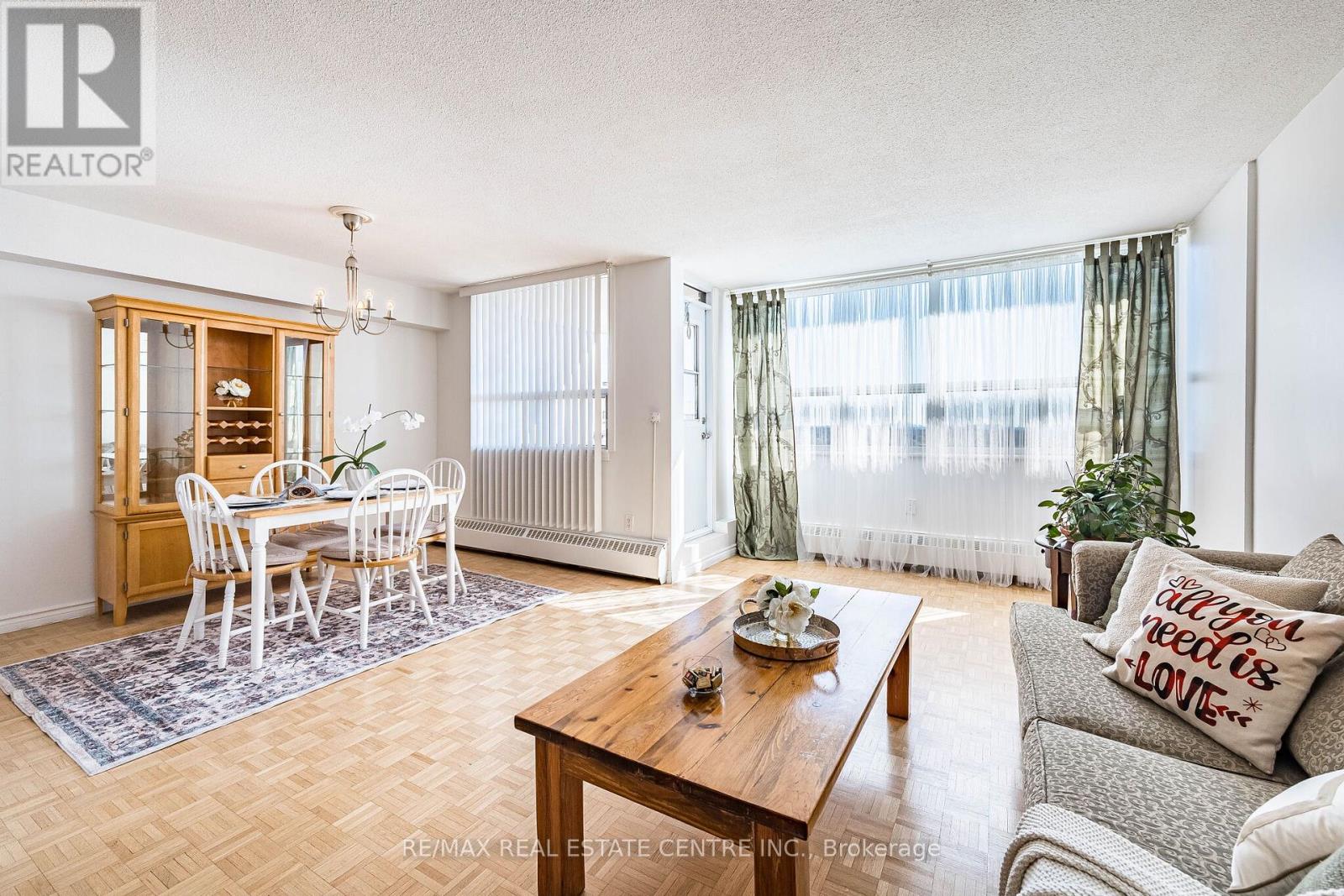 1502 - 451 The West Mall Drive, Toronto (Etobicoke West Mall), Ontario  M9C 1G1 - Photo 12 - W13068114