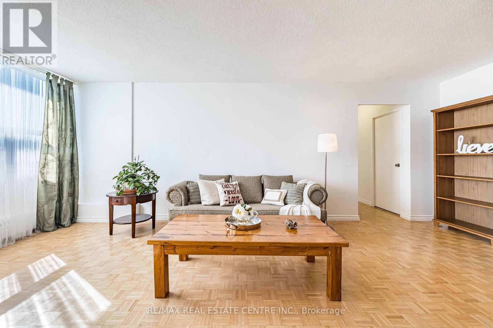 1502 - 451 The West Mall Drive, Toronto (Etobicoke West Mall), Ontario  M9C 1G1 - Photo 14 - W13068114