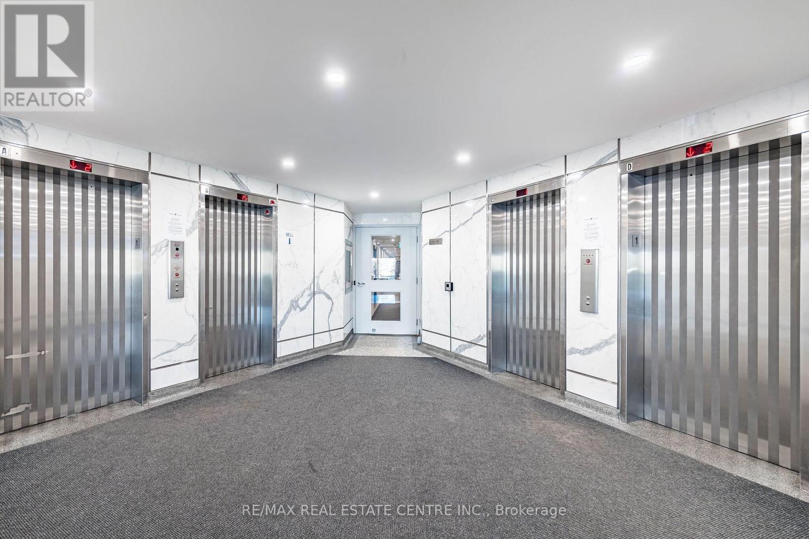 1502 - 451 The West Mall Drive, Toronto (Etobicoke West Mall), Ontario  M9C 1G1 - Photo 5 - W13068114