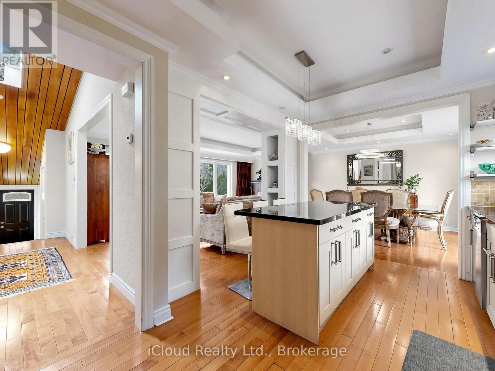 164 Munro Boulevard, Toronto, Ontario  M2P 1C8 - Photo 14 - C13048292