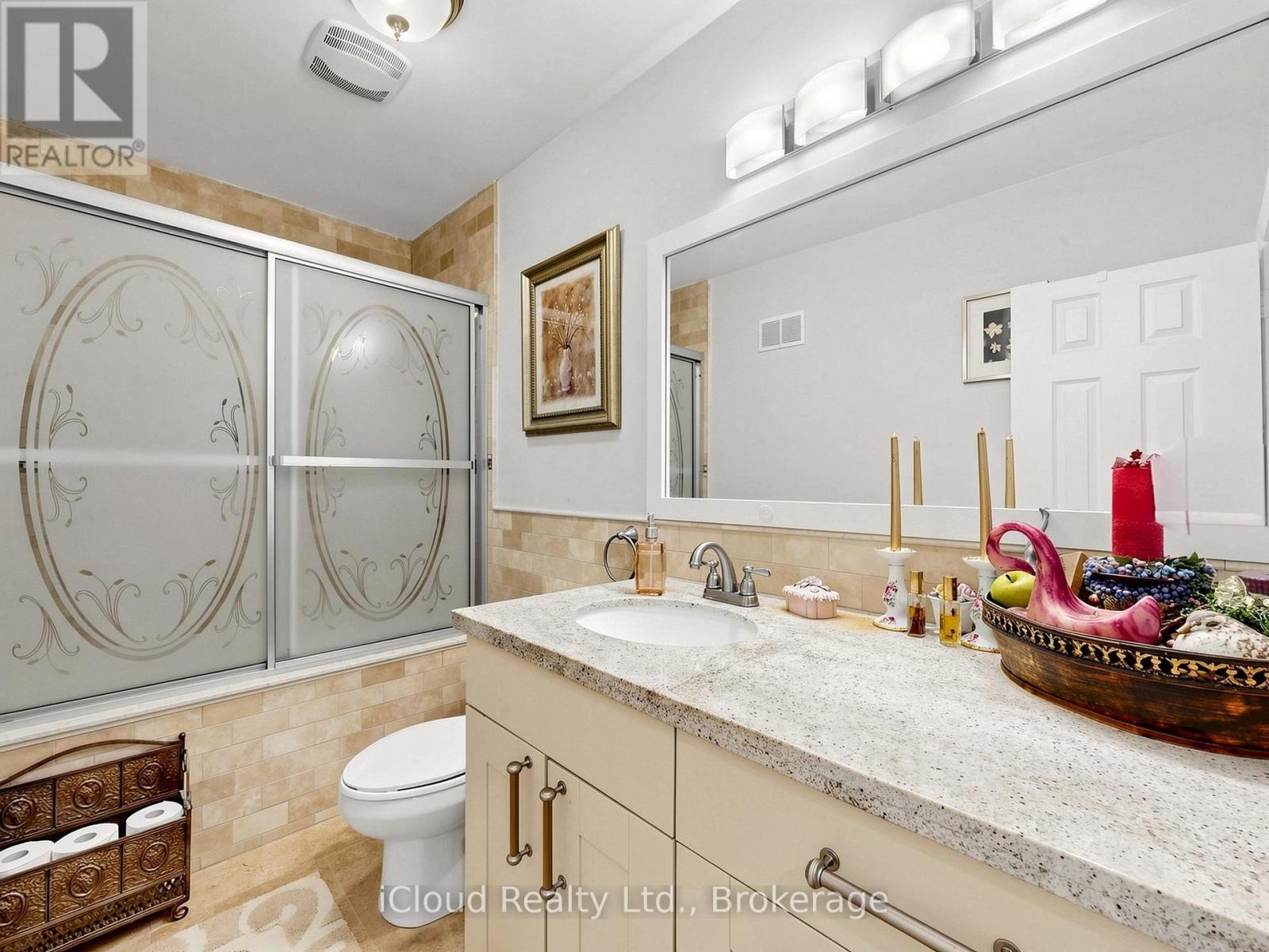 164 Munro Boulevard, Toronto, Ontario  M2P 1C8 - Photo 37 - C13048292