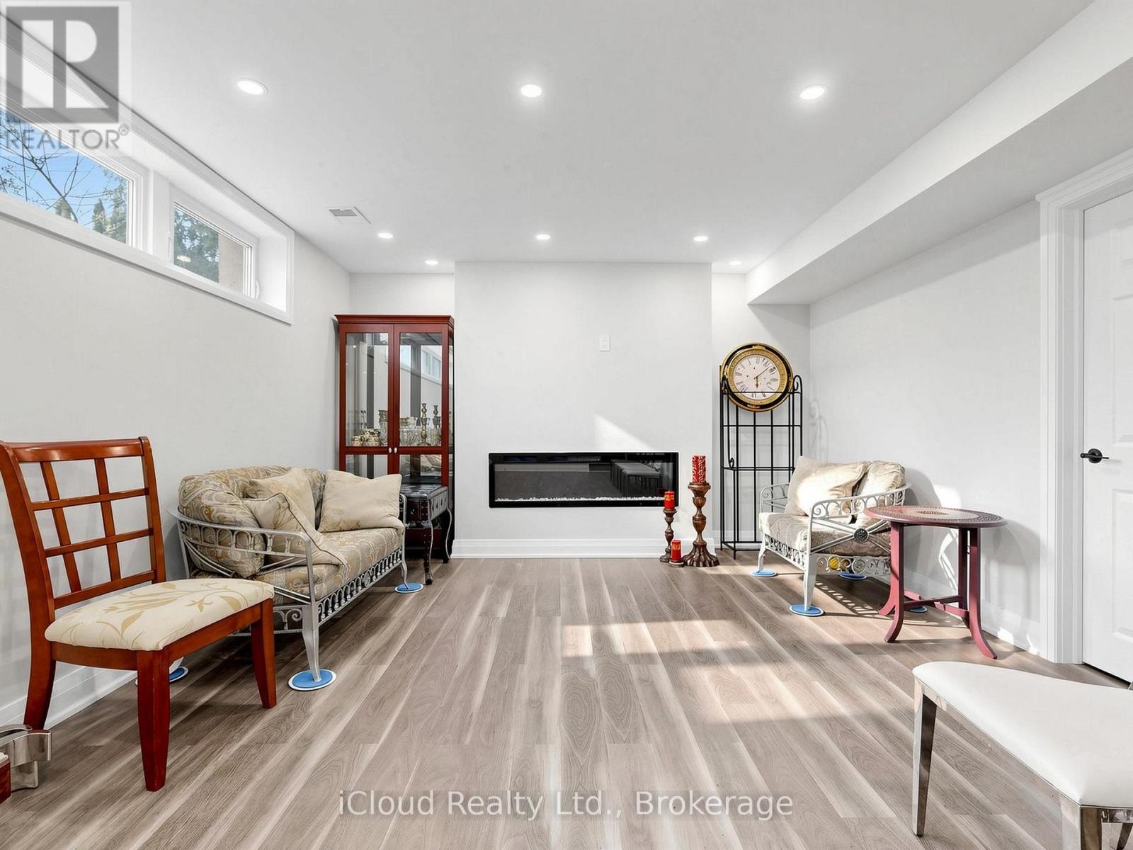 164 Munro Boulevard, Toronto, Ontario  M2P 1C8 - Photo 42 - C13048292