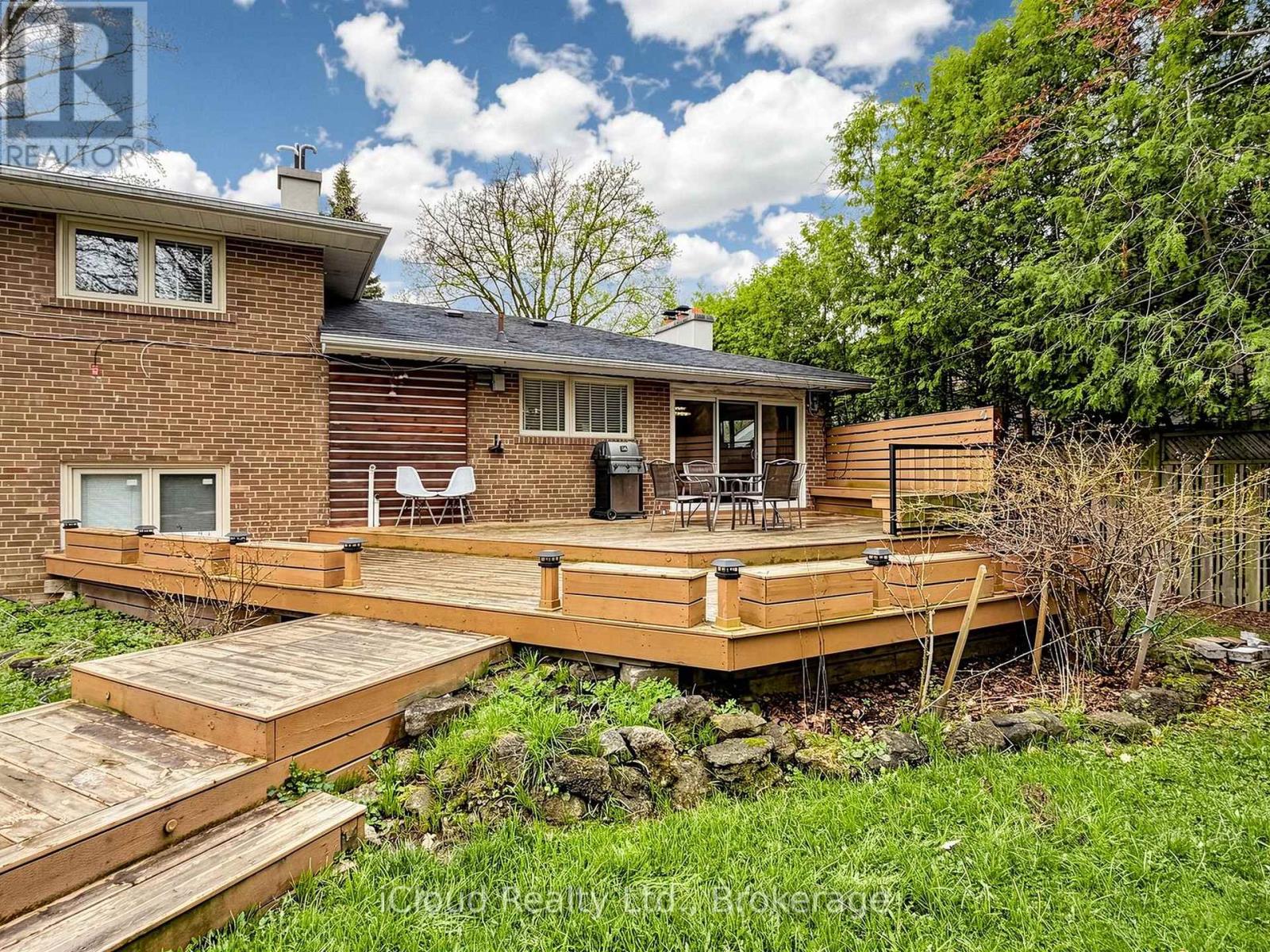 164 Munro Boulevard, Toronto, Ontario  M2P 1C8 - Photo 48 - C13048292