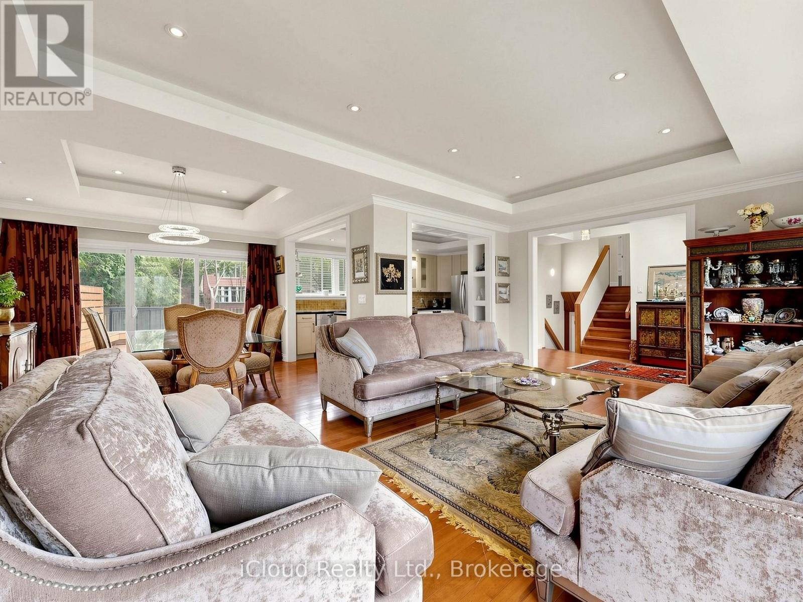 164 Munro Boulevard, Toronto, Ontario  M2P 1C8 - Photo 9 - C13048292