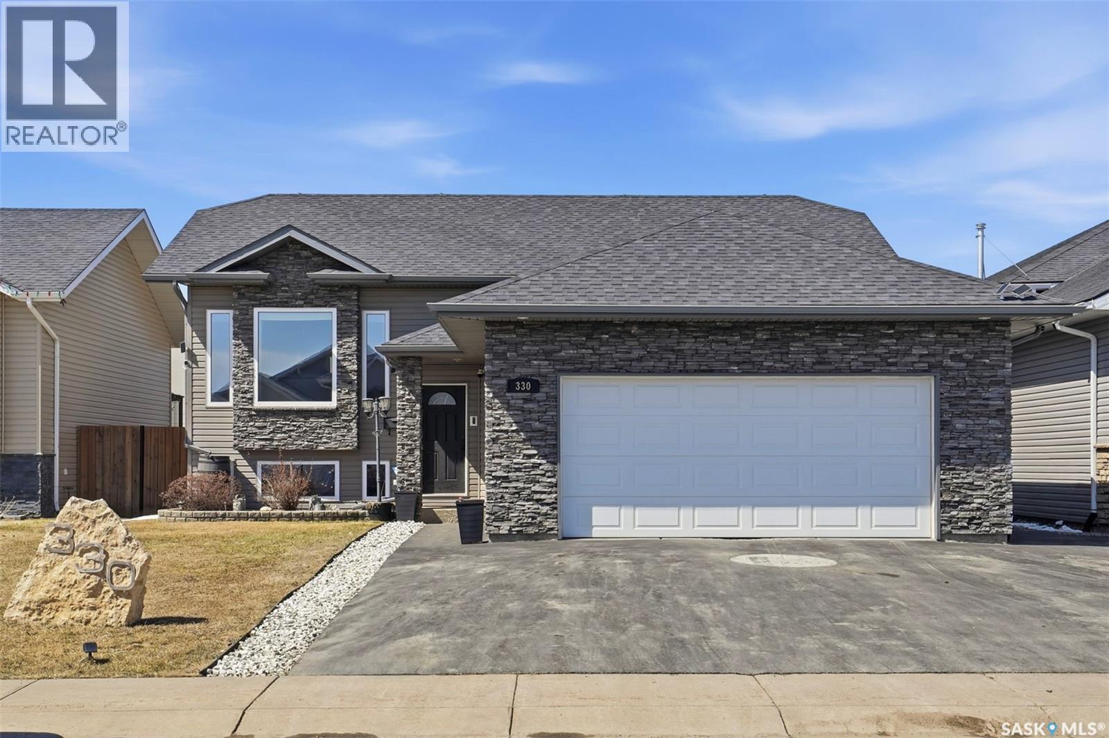 330 Player Crescent, Warman, Saskatchewan  S0K 4S1 - Photo 2 - SK034503