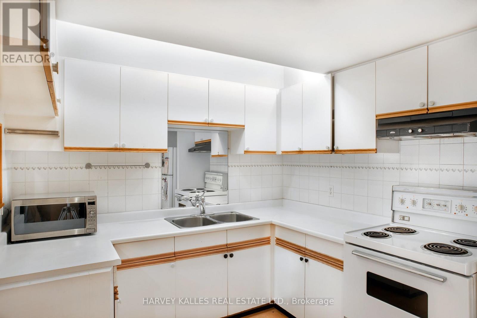 49 Baldwin Street, Toronto, Ontario  M5T 1L1 - Photo 9 - C13065834