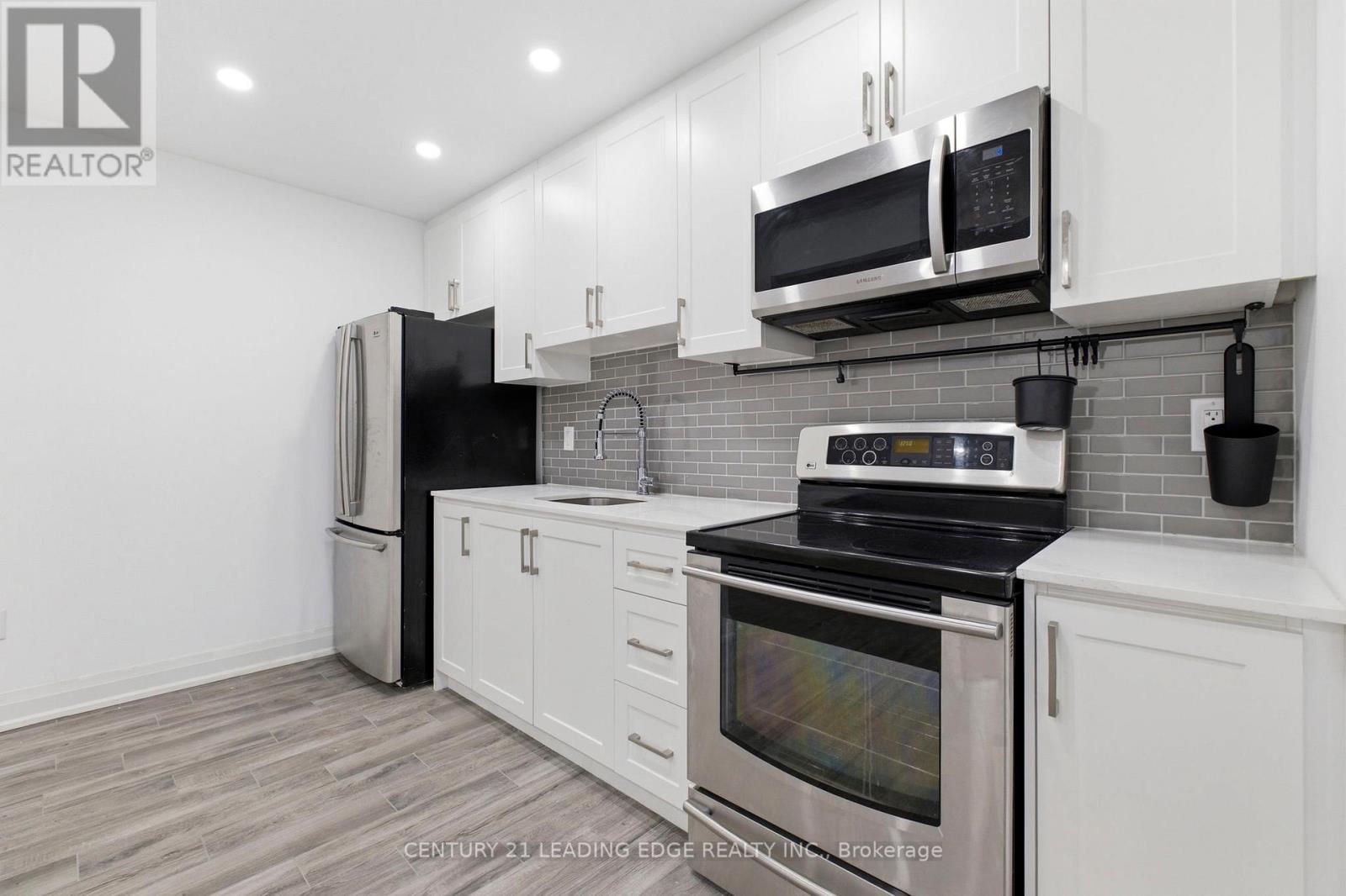 173 Cedric Avenue, Toronto (Oakwood Village), Ontario  M6C 3X7 - Photo 14 - C13067570