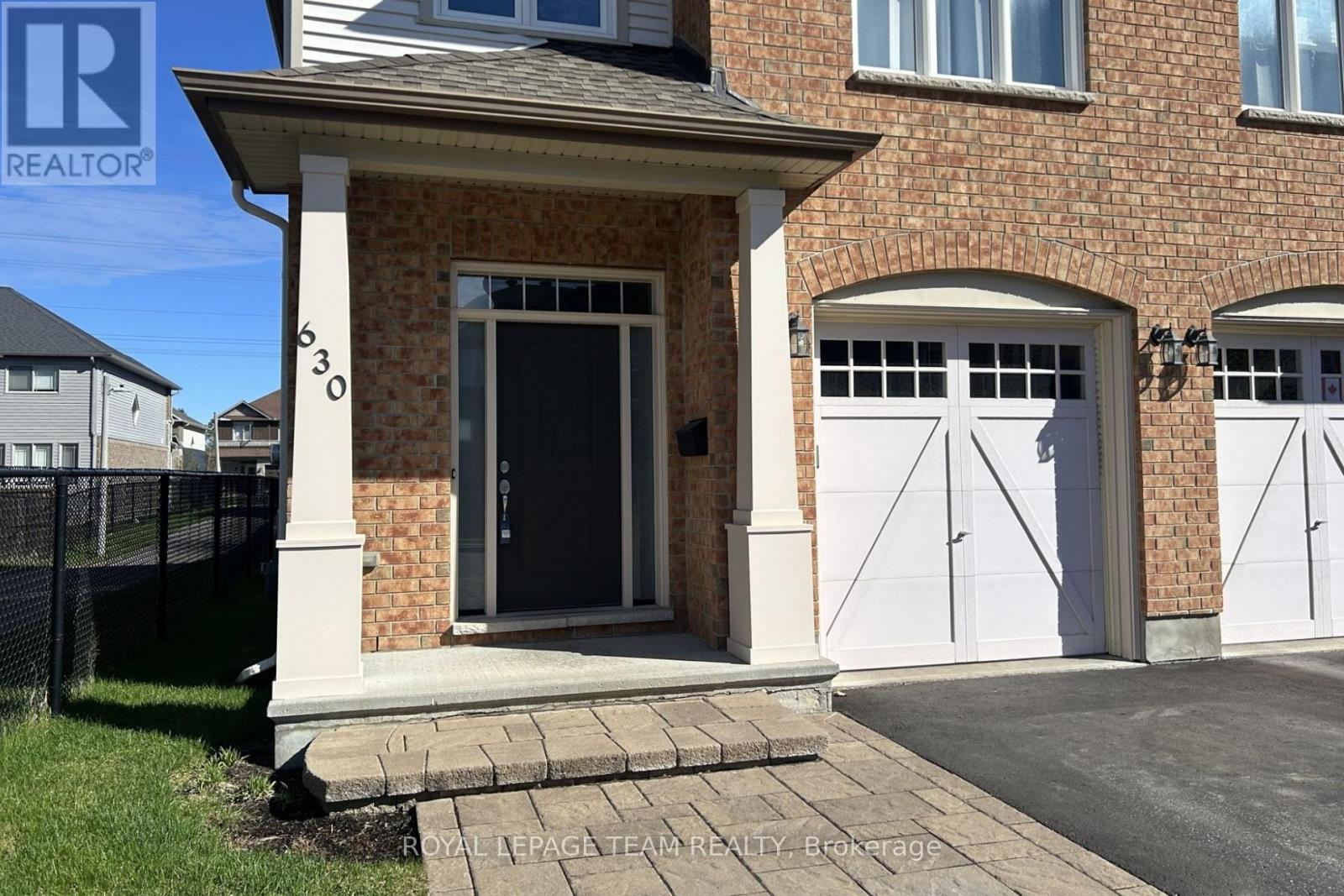 630 Moorpark Avenue, Ottawa, Ontario  K2M 0H8 - Photo 3 - X12924834