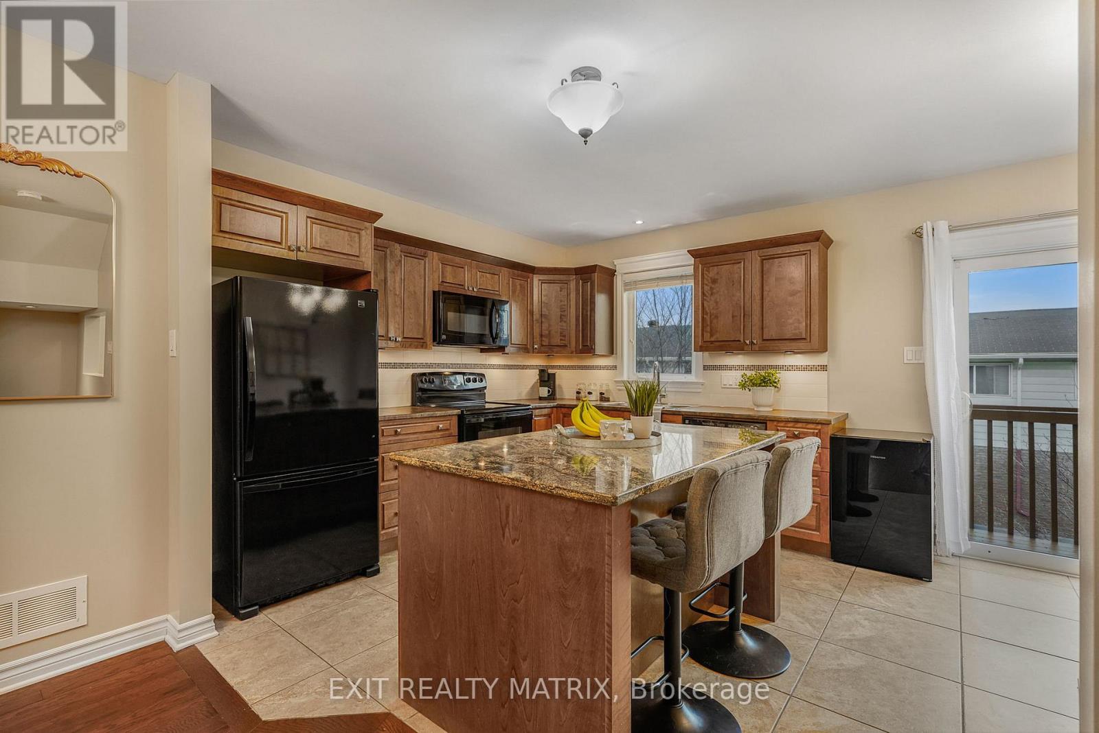 111 Brilia Private, Ottawa, Ontario  K1J 0B7 - Photo 10 - X13068172