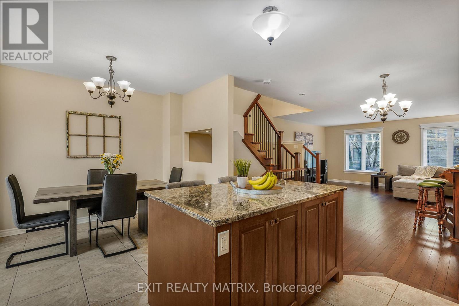 111 Brilia Private, Ottawa, Ontario  K1J 0B7 - Photo 13 - X13068172