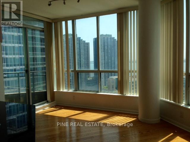 2703 - 228 Queens Quay W, Toronto, Ontario  M5J 2X1 - Photo 11 - C13068318