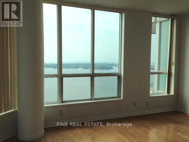 2703 - 228 Queens Quay W, Toronto, Ontario  M5J 2X1 - Photo 13 - C13068318