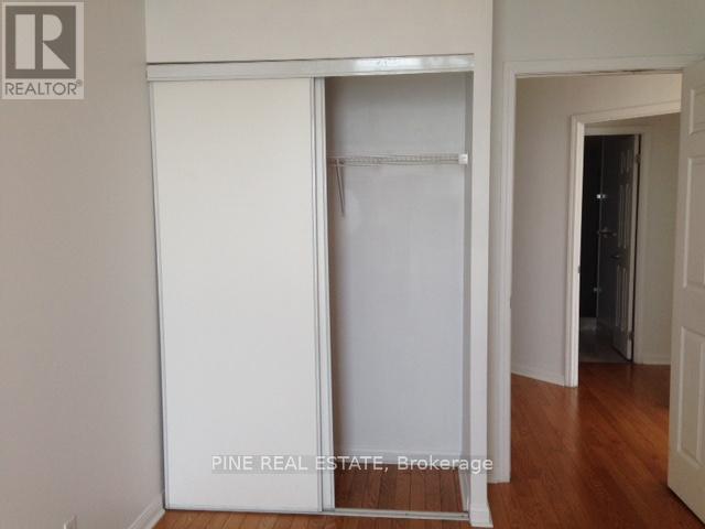 2703 - 228 Queens Quay W, Toronto, Ontario  M5J 2X1 - Photo 18 - C13068318