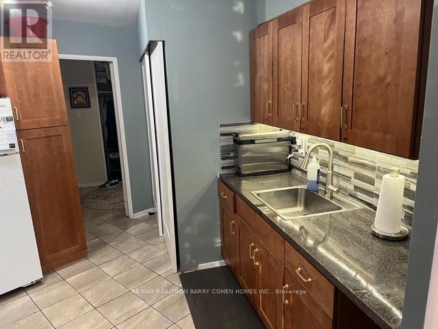 304 - 150 Neptune Drive, Toronto, Ontario  M6A 2Y9 - Photo 11 - C13068382