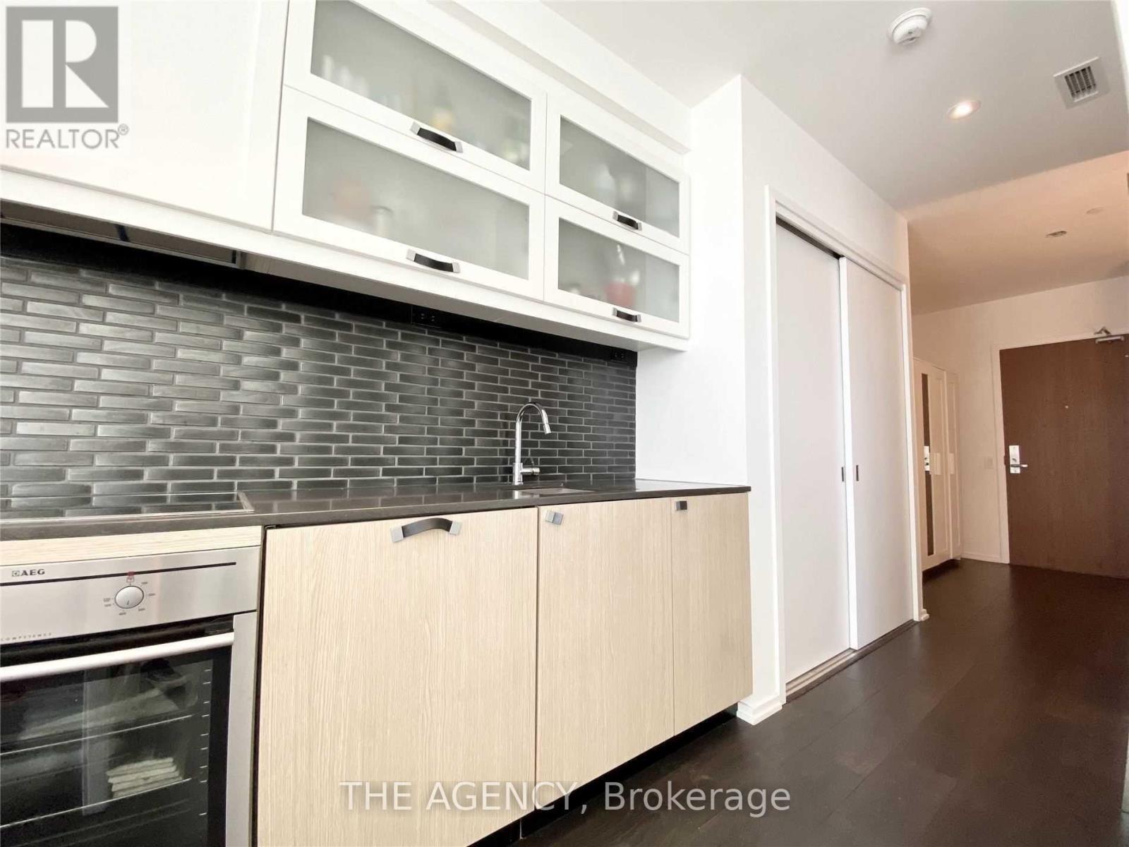 718 - 783 Bathurst Street, Toronto, Ontario  M5S 1Z5 - Photo 5 - C13068414