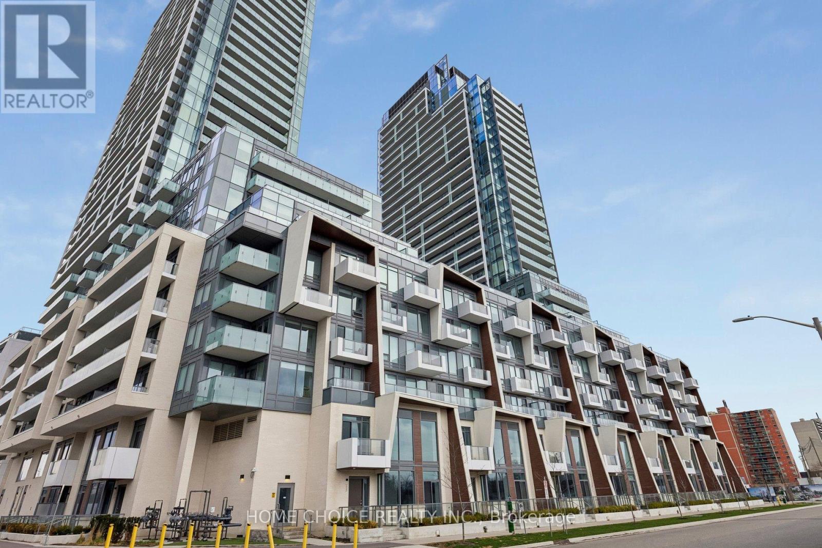 N2009 - 7 Golden Lion Heights, Toronto, Ontario  M2M 0C1 - Photo 4 - C13068468