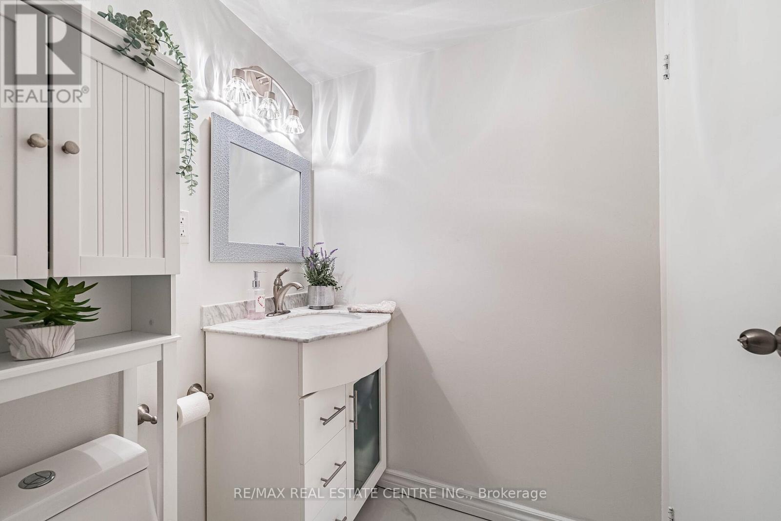 1502 - 451 The West Mall Drive, Toronto (Etobicoke West Mall), Ontario  M9C 1G1 - Photo 35 - W13068114