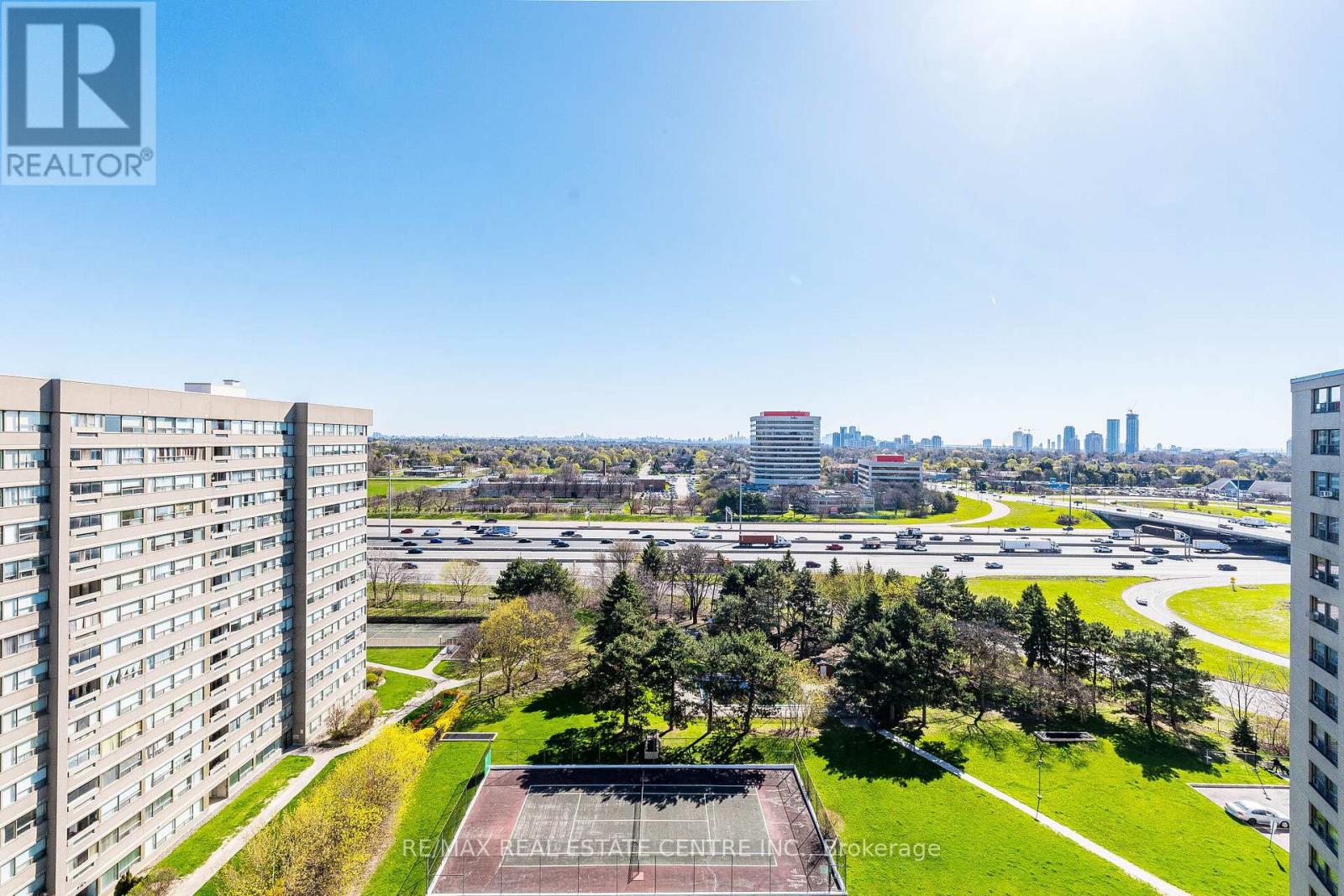 1502 - 451 The West Mall Drive, Toronto (Etobicoke West Mall), Ontario  M9C 1G1 - Photo 25 - W13068114