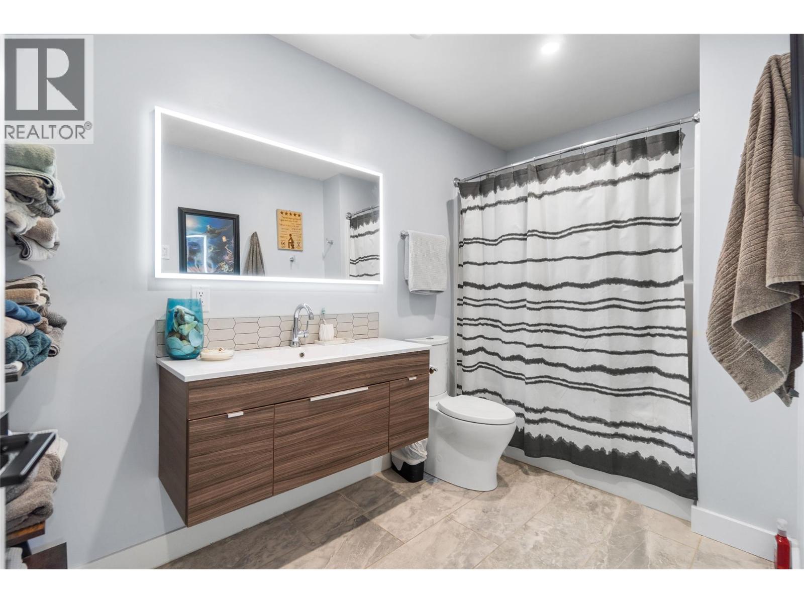 392 Columbia Gardens Road, Trail, British Columbia  V1R 4W6 - Photo 4 - 10384477