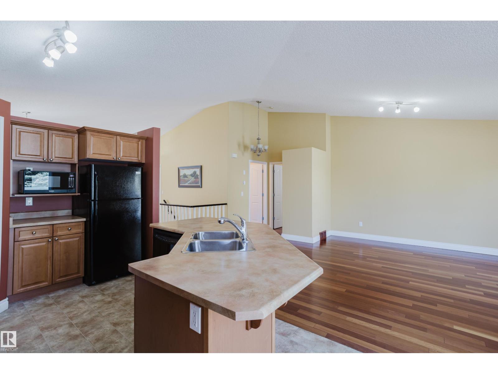 #9 102 Bridgeport Cx, Leduc, Alberta  T9E 8K8 - Photo 13 - E4485140