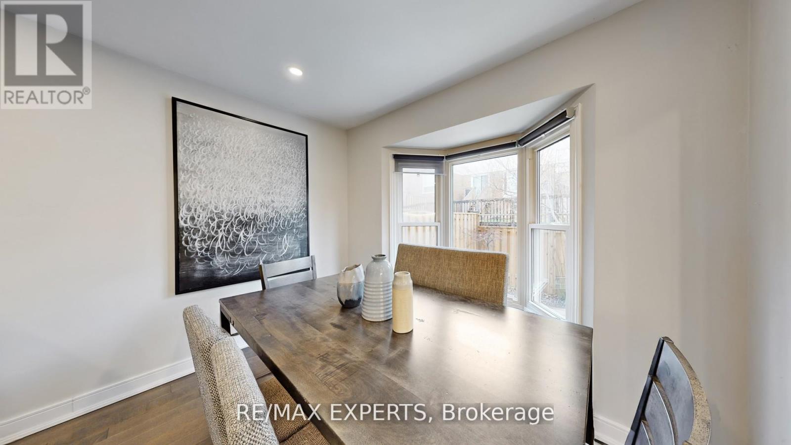 562 Tara Hill Circle, Aurora, Ontario  L4G 6G9 - Photo 8 - N13068316
