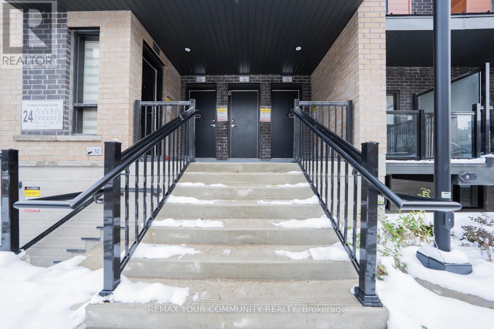 31 - 24 Lytham Green Circle, Newmarket, Ontario  L3Y 0H4 - Photo 12 - N13068660