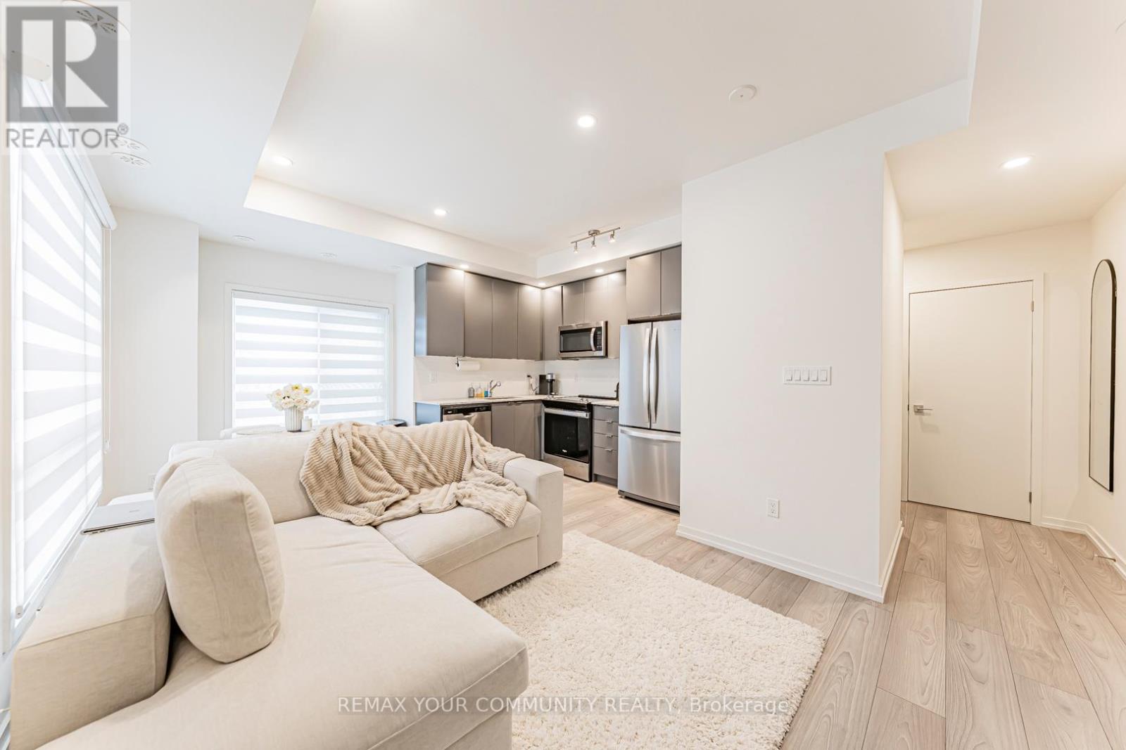 31 - 24 Lytham Green Circle, Newmarket, Ontario  L3Y 0H4 - Photo 18 - N13068660