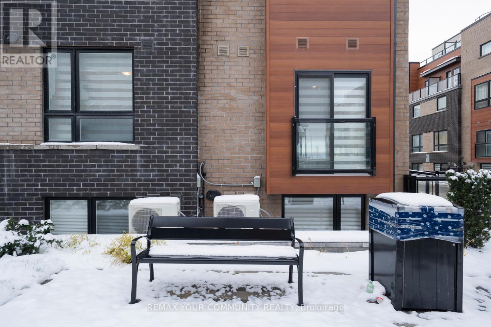 31 - 24 Lytham Green Circle, Newmarket, Ontario  L3Y 0H4 - Photo 7 - N13068660