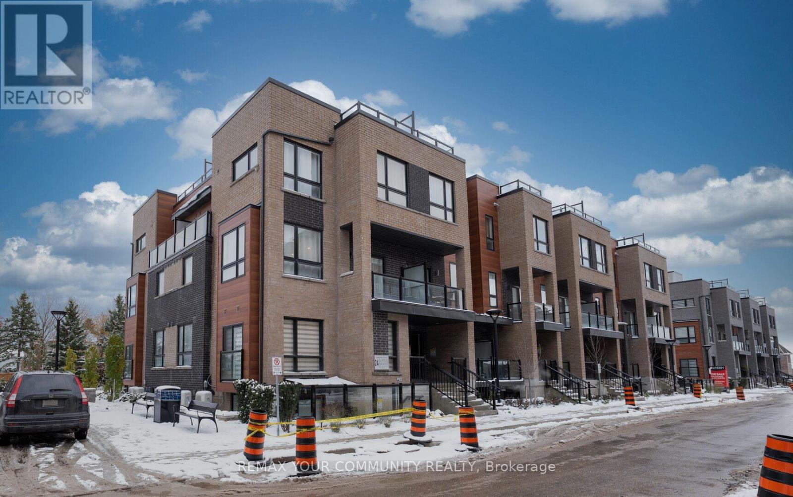 31 - 24 Lytham Green Circle, Newmarket, Ontario  L3Y 0H4 - Photo 8 - N13068660