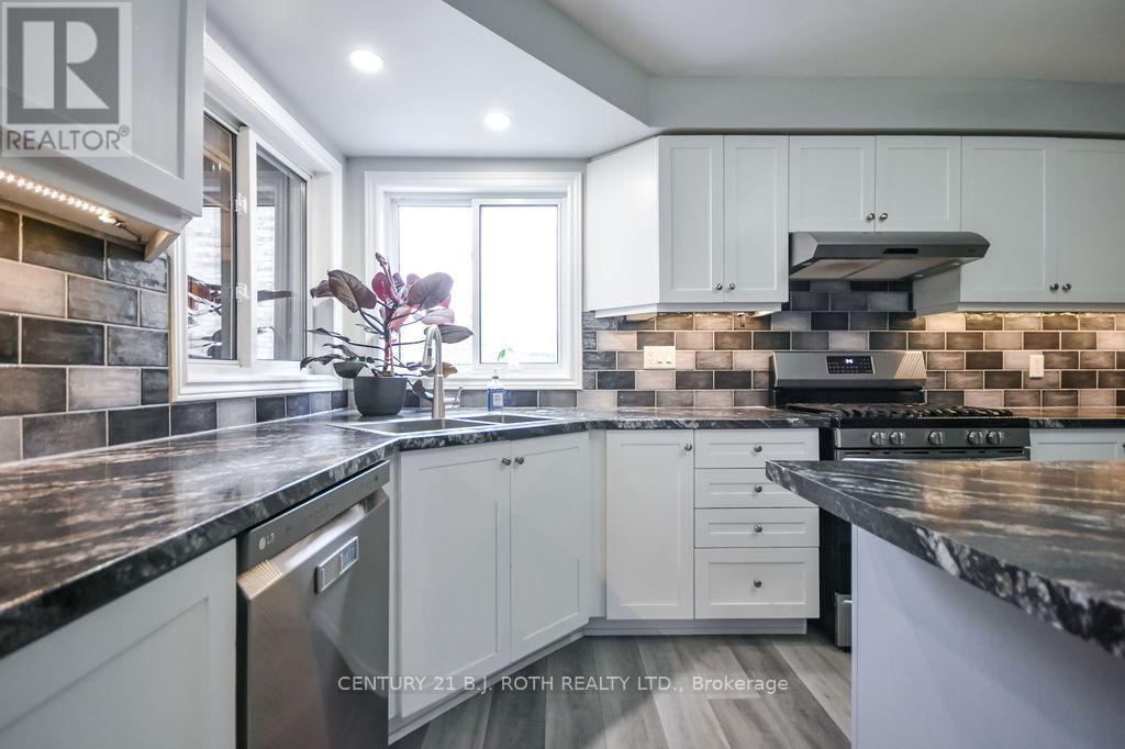 3 Prince Of Wales Drive, Barrie, Ontario  L4N 0T5 - Photo 10 - S13068308