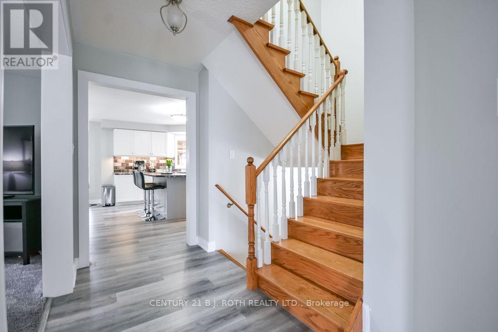 3 Prince Of Wales Drive, Barrie, Ontario  L4N 0T5 - Photo 18 - S13068308