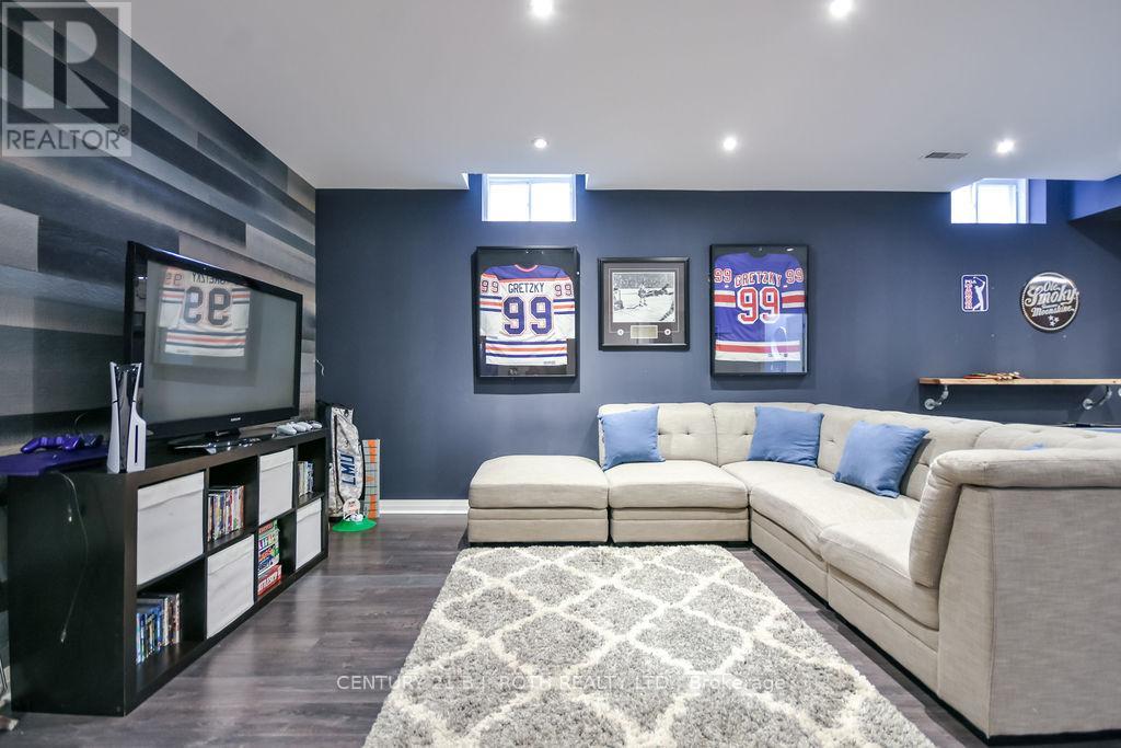 3 Prince Of Wales Drive, Barrie, Ontario  L4N 0T5 - Photo 34 - S13068308