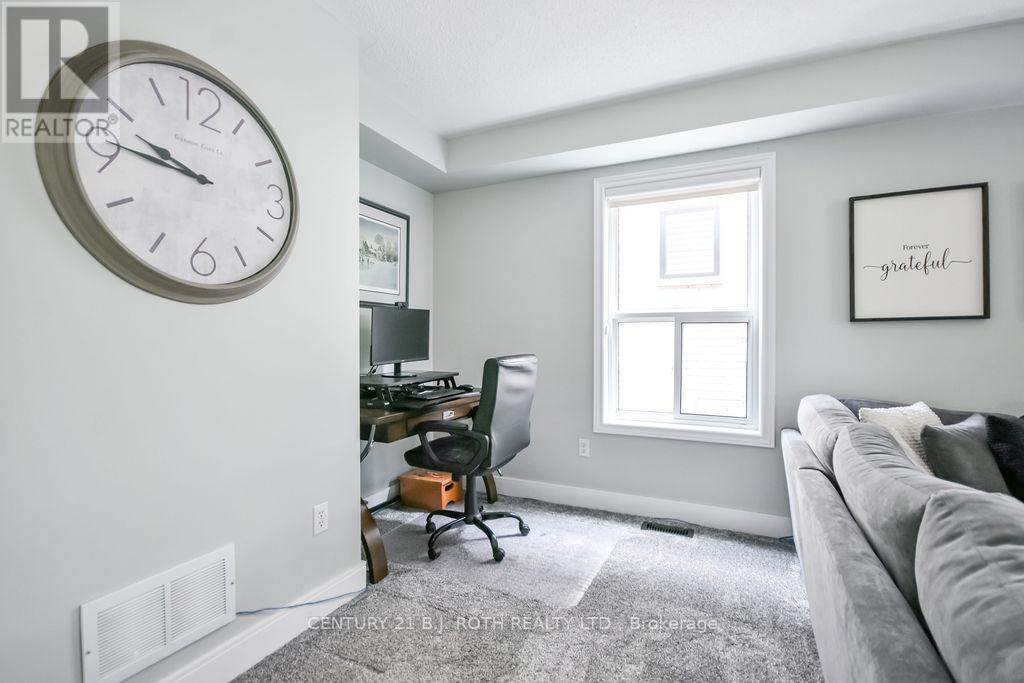 3 Prince Of Wales Drive, Barrie, Ontario  L4N 0T5 - Photo 7 - S13068308