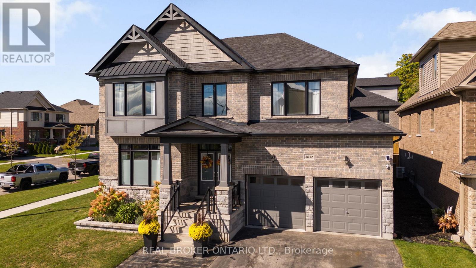 3032 Monarch Drive, Orillia, Ontario  L3V 8K3 - Photo 2 - S13068354