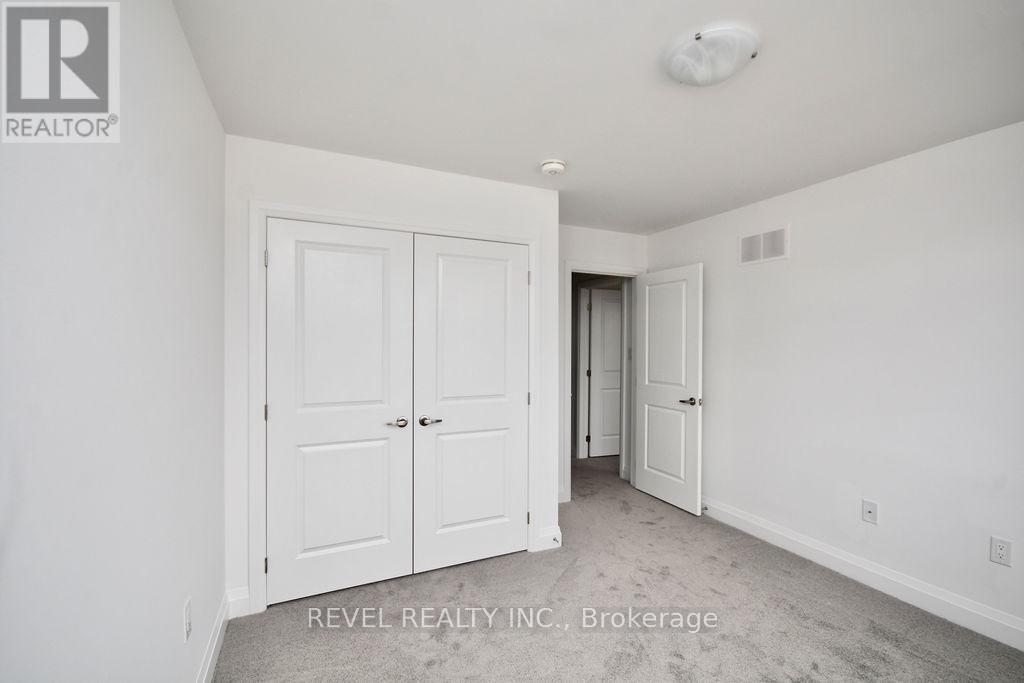 44 Barnyard Trail, Barrie, Ontario  L9J 0C2 - Photo 24 - S13068434