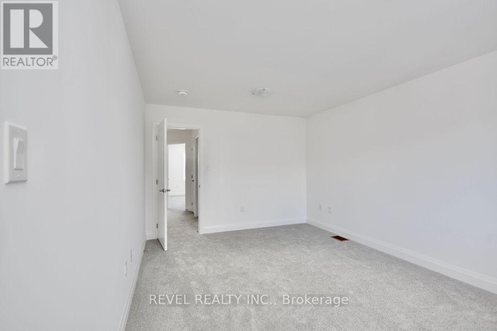 26 Lally Terrace, Barrie, Ontario  L9J 0C2 - Photo 15 - S13068450