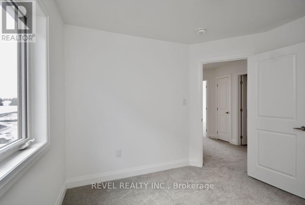 26 Lally Terrace, Barrie, Ontario  L9J 0C2 - Photo 22 - S13068450