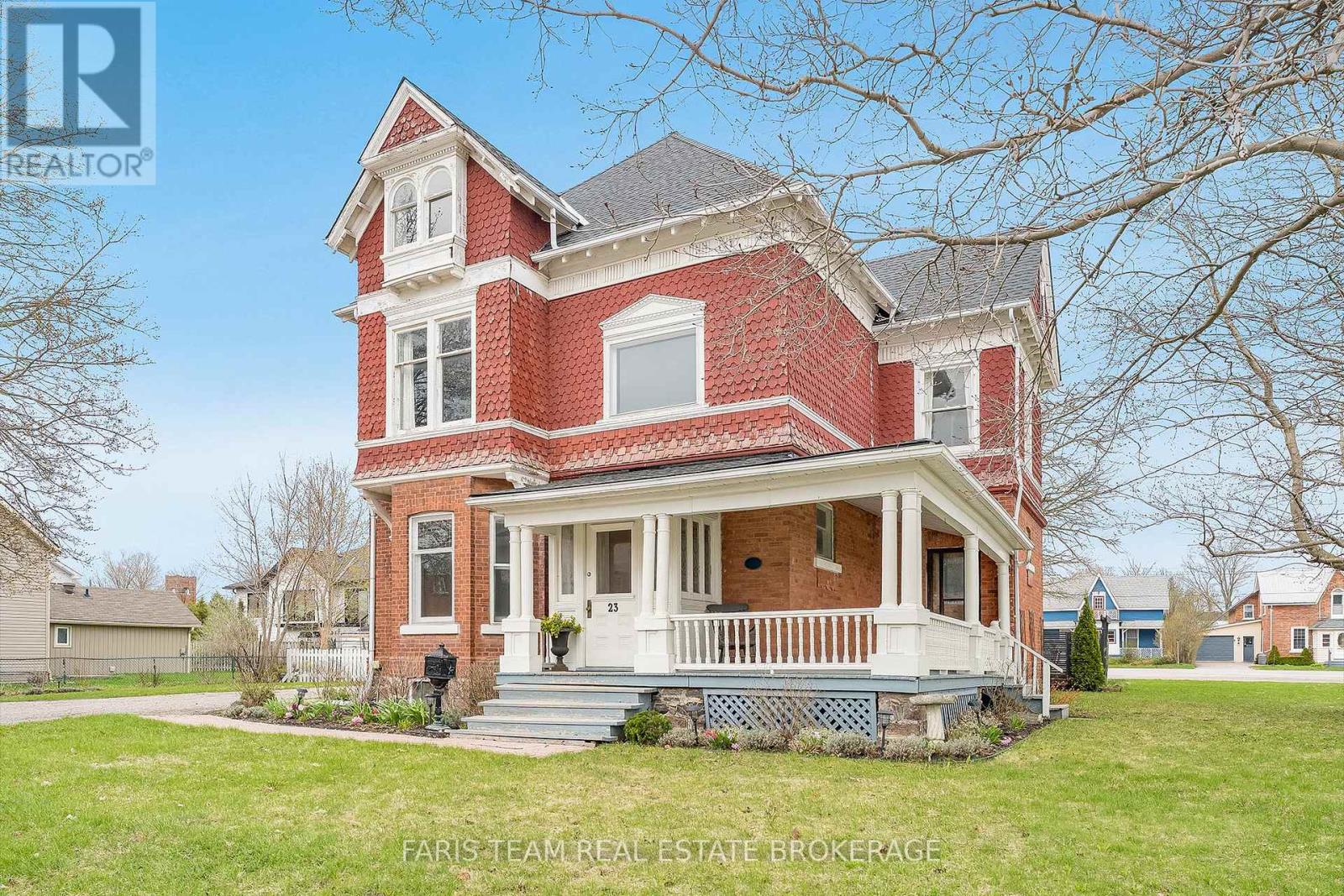23 Yonge Street S, Springwater (Elmvale), Ontario  L0L 1P0 - Photo 2 - S13068678