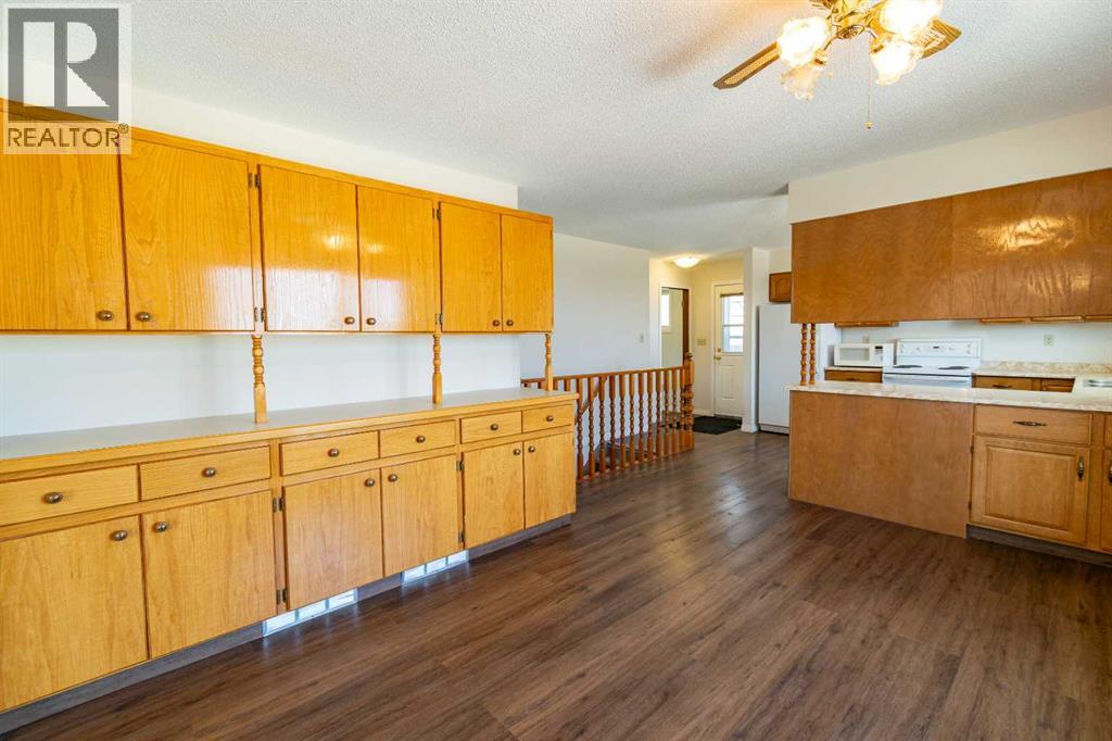 4401 51 Avenue, Stettler, Alberta  T0C 2L2 - Photo 9 - A2306731