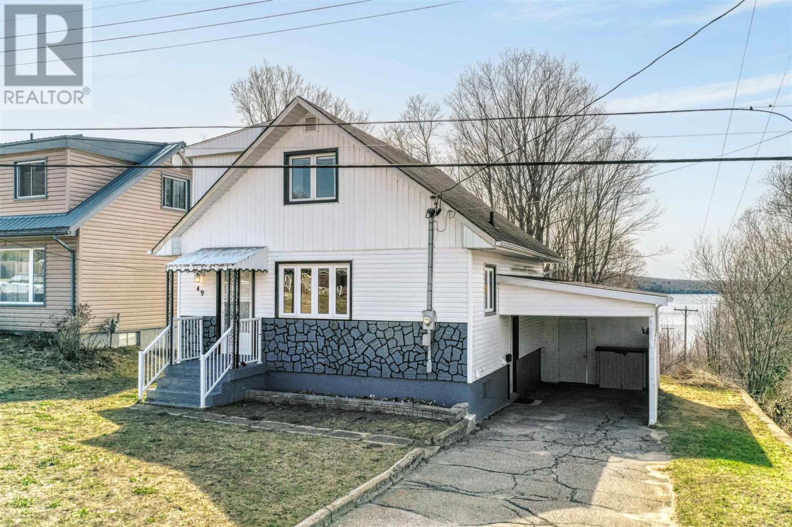 49 Westview Cres, Elliot Lake, Ontario  P5A 2B2 - Photo 3 - SM260831